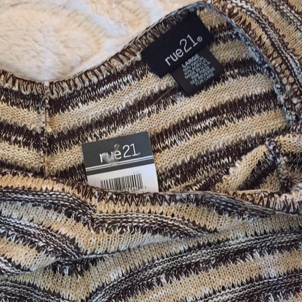 Top - Picture 4 of 4